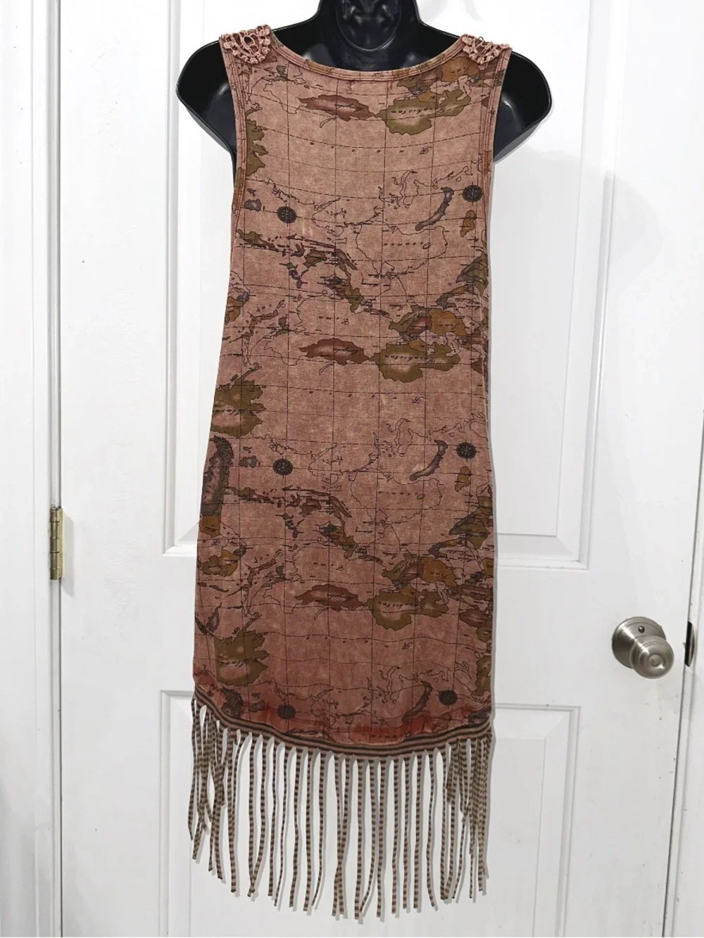 BKE Gimmicks Brown Lace & Fringe Tank Top, size Medium - Picture 4 of 7